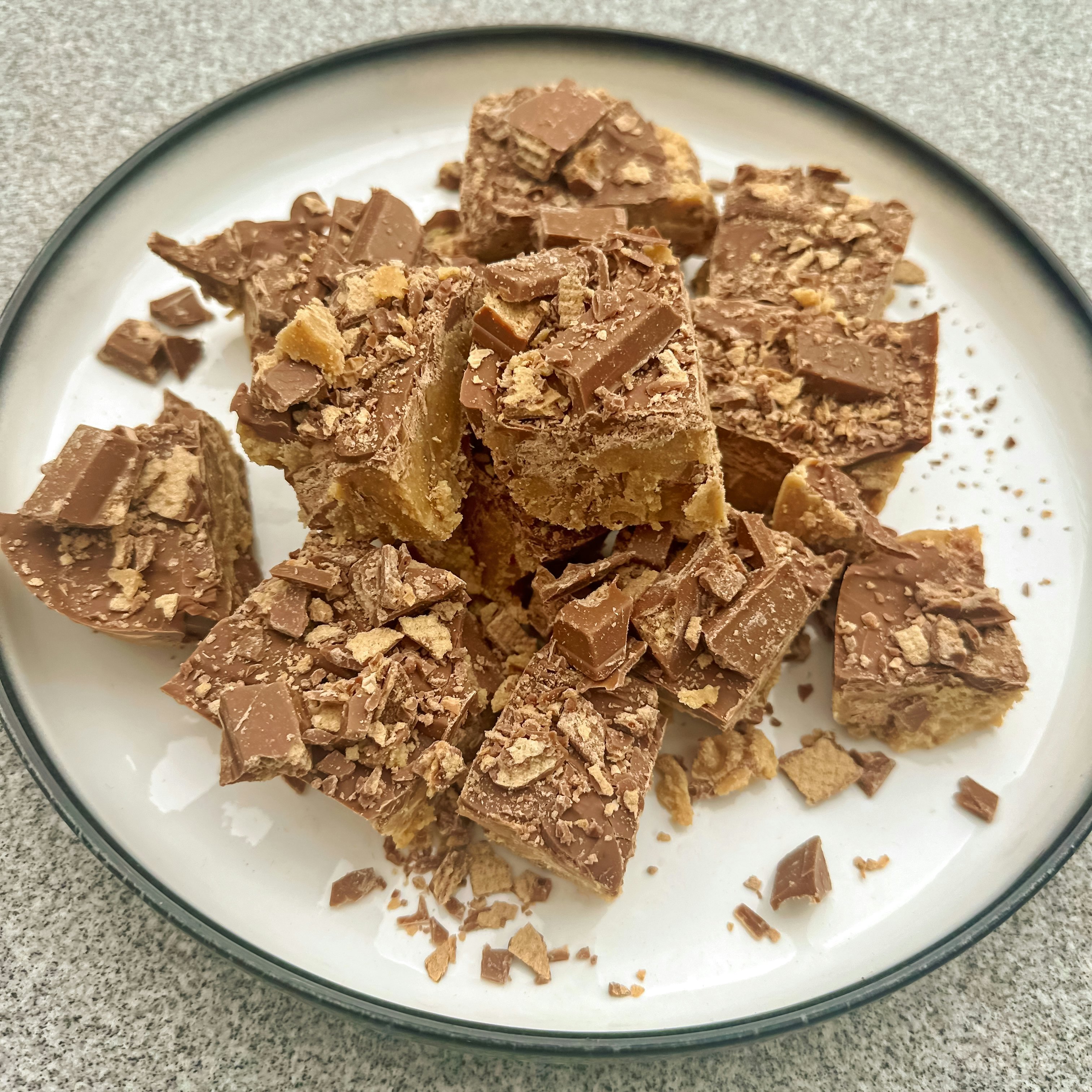 No Bake Nestle KitKat Slice