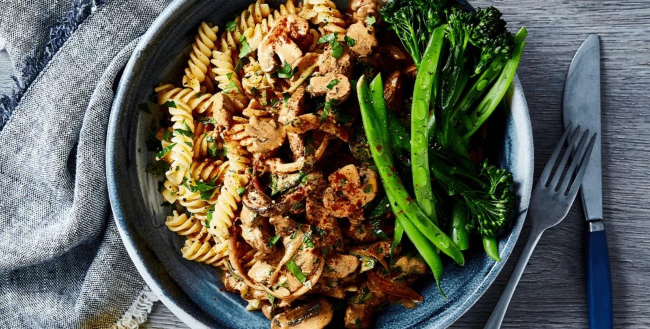 2106 beef stroganoff with broccoliniDesktop 1300x658