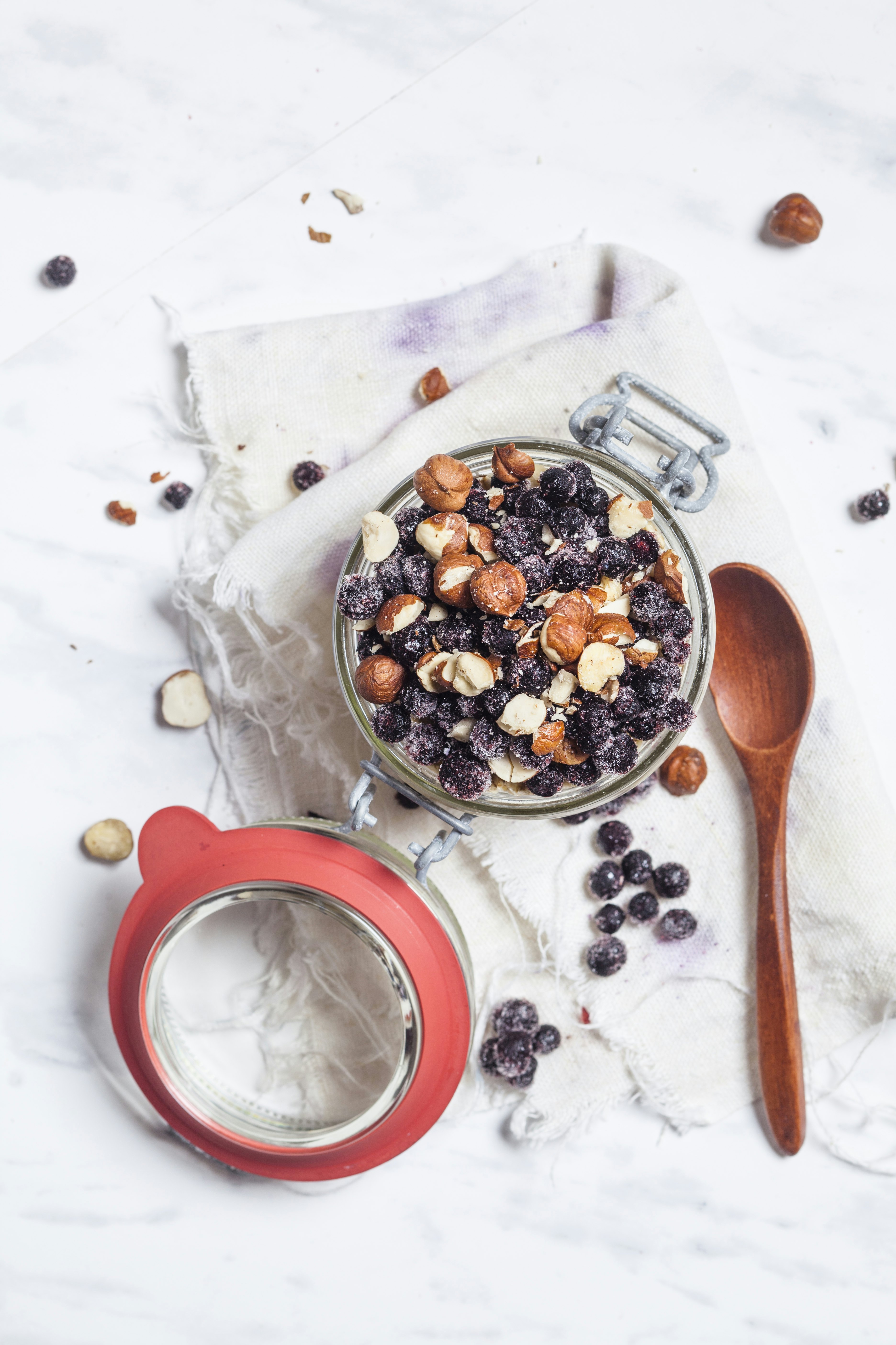 Preserving Jar of overnight oats GettyImages 651434197